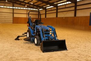 Mini-tracteur LS 2024 de haute qualité, 27 chevaux, avec chargeur frontal et pelle arrière, électrique, 4 temps - Product Image 2
