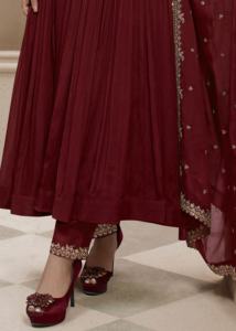 Ensemble Kurta Anarkali en soie mélangée brodée pour femmes Trendmalls avec pantalon et dupatta (G335-Maroon) Salwar ethnique pour mariage Coupe régulière - Product Image 3