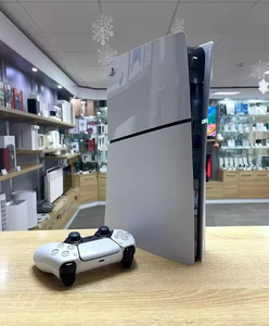 Oferta: PlayStation 5 Edición Digital (Slim), Compra 10 y Obtén 2 Accesorios de Juego Gratis - Product Image 1