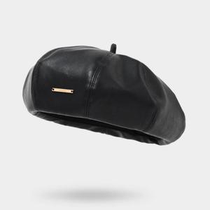 หมวกเบเร่ต์โลโก้โลหะเรียบง่ายทรงยาว หมวกหนัง PU สำหรับฤดูหนาว หมวกจิตรกร - Product Image 3