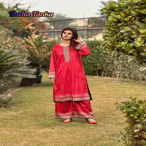 Robe en velours de qualité supérieure, dernières créations, robe en velours de haute qualité, shalwar kameez élégant en velours, tissu en velours respirant - Product Image 3