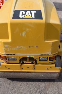 Tambores vibratorios tándem de rodillos utilitarios Caterpillar CB14B de 1,5 toneladas - Product Image 6