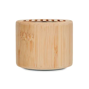 Altavoz Inalámbrico Redondo de Bambú Lux, Gadgets Sostenibles para Fiestas, Producto Promocional - Product Image 3