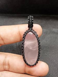 Colgante de Piedra Preciosa de Cuarzo Rosa Natural Pulido a Mano, Colgante de Hilo de Macramé con Cabujones de Joyería de Moda - Product Image 5