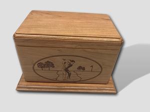 Urna de golf grabada Caja de entierro de cereza Urna funeraria de madera hecha a mano para cenizas Caja de madera humana Base de plataforma de cremato de cereza - Product Image 6