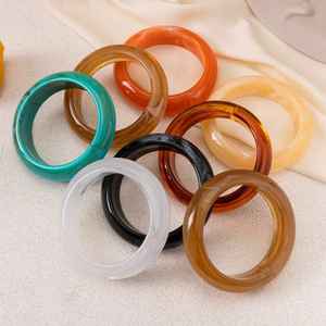 Bracelets en résine époxy faits à la main tendance, bijoux idéaux pour la mode quotidienne, disponibles au prix d'usine - Product Image 1