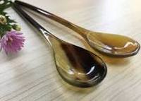 Ensemble de couverts durables faits à la main de qualité supérieure avec une longue poignée, cuillère et fourchette en corne polie, non toxique, écologique pour la salle à manger et les cadeaux