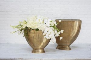 Juego de 2 Jarrones de Flores de Aluminio con Diseño Moderno y Baño de Oro, para Decoración de Restaurantes y Hoteles - Product Image 2