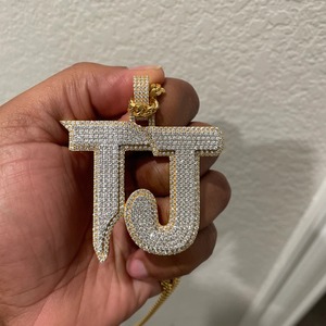 Colgantes y Dijes Finos Personalizados en Oro Rosa de 14k y 18k con Diseño de Diamantes VVS, Certificado IGI, Estilo Hip Hop para Hombre - Product Image 2