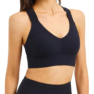 Sujetador deportivo acolchado personalizado de alto soporte para yoga y entrenamiento de gimnasio Ajuste sin costuras Diseño ligero y transpirable Posición del logotipo frontal - Product Image 3