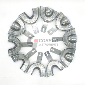 Bandejas de Extensión Vestibular Profunda, Diseño Anatómico Perforado, Acero Inoxidable, para Impresiones de Alginato Detalladas de Arco Completo - Product Image 3