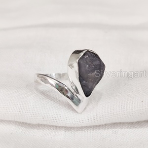 Exportación de joyería de piedra en bruto anillo de mujer tanzanita Natural piedra preciosa cruda diciembre piedra natal corona V anillo 925 anillo de plata esterlina - Product Image 3