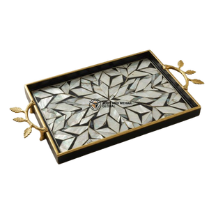 Un fournisseur indien propose un plateau de service rectangulaire de luxe en nacre (MOP) noir et irisé, poignées en feuille d'argent - Product Image 1