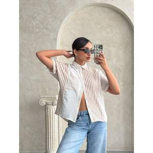 Blusas y Camisas a Rayas para Mujer Topshow con Adornos de Piedras - Venta al Por Mayor - Product Image 4