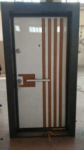 ประตูเหล็กทางเข้าบ้านสไตล์โมเดิร์นสุดหรู พร้อมโครงสร้างแข็งแรง สำหรับติดตั้งในบ้านพักอาศัยแบบวิลล่า - Product Image 3