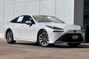 Toyota Mirai XLE FWD berline automatique en cuir 2023 - Product Image 4