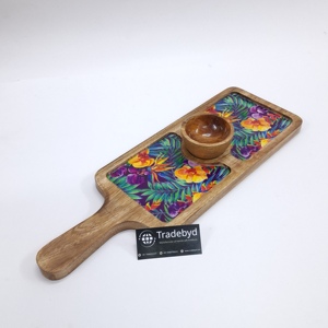 Plateau moderne en bois émaillé imprimé avec poignée et bol à chutney pour un repas élégant par tradebyd - Product Image 1