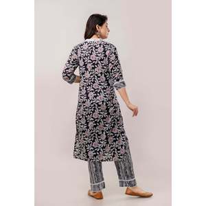 Conjunto de Kurta de Algodón Puro con Estampado Floral Negro, Pantalones de Chifón y Dupatta de Mulmul - Product Image 4