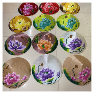 Chapeau conique traditionnel en feuilles de palmier de bambou pour le tourisme, la décoration de vente au détail et les accessoires de costume, fabriqué au Vietnam - Product Image 2