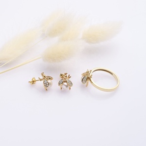Lindo diseño de abeja CZ piedra con perla Stud pendiente al por mayor 925 joyería fina de plata esterlina para mujeres turco hecho a mano - Product Image 4