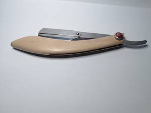 Soporte Profesional para Navaja de Barbero de Acero Inoxidable Negro con Media Hoja, Mango de Madera con Tornillo Ajustable para Afeitar y Depilar - Product Image 5