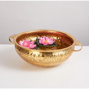 Bol à pot-pourri décoratif en aluminium sculpté de Corse - Product Image 1