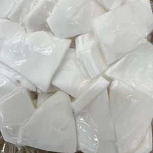 High Quality <b>Frozen</b> White Coconut Meat from <b>Old</b> Coconut in Vietnam Available in Custom Cuts for Dessert, Snack or Cooking Use - Product Image 2