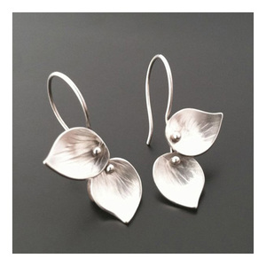 Elegant Handmade Brass <b>Earrings</b> 2025 Trendy Mixed Metal Geometric <b>Dangles</b> with Heart & Floral Motifs for Classic Beauty - Product Image 5