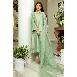 Conjunto de Camisa y Dupatta de Satén Royal Rouge para Primavera/Verano - Product Image 6