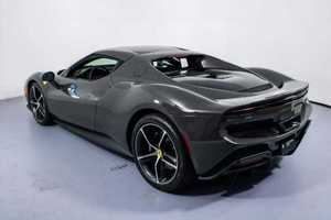 Ferrari 296 GTB 2 portes Coupé Hybride d'occasion à vendre Volant à gauche Sièges en cuir Intérieur sombre Moteur turbo Propulsion arrière ACC R18 - Product Image 2