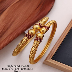 Brazalete de latón de oro alto Pulsera de moda Pulseras de joyería de moda Brazaletes de joyería de mano de mujer de alta calidad Precio de fábrica - Product Image 1