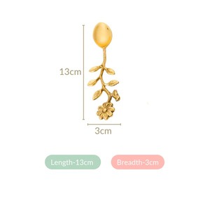 Cuillères dorées décoratives avec poignée en forme de fleur et de feuille, idéales pour les cadeaux, la table à manger et la cuisine. - Product Image 4