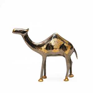 Camello de latón hecho a mano pakistaní, camello de latón macizo, estatuilla de camello de latón decoración de Oriente Medio mediados de siglo - Product Image 5