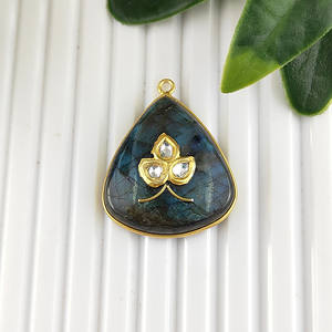 Pendentif en forme de billion de pierres précieuses Labradorite de feu bleu en gros - Product Image 2