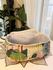 <b>For</b> Palace Quilted Eco-Friendly Vintage Style Cotton <b>Makeup</b> Box Water-Resistant Zipper Closure Durable Travel <b>Storage</b> Case - Product Image 3