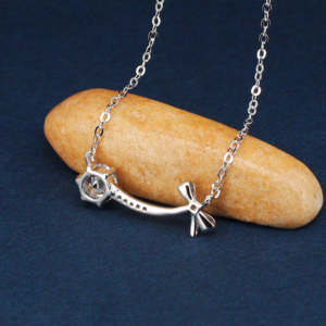 Collar de Boda Moderno de Plata de Ley S925 con Perla Negra, Collar de Moda para Mujer con Colgante de Moissanita VVS1 de 1 Quilate con Diseño de Lazo - Product Image 2