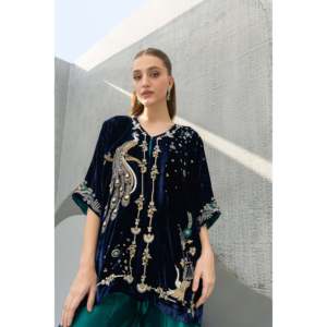 <b>Feathers</b> Winter <b>Top</b> with Three-Quarter Sleeves - Product Image 3