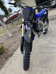 Offre Annuelle 2025 – Nouvelles Motocyclettes Yamaha YZ250 Éditions Monster Energy - Product Image 3