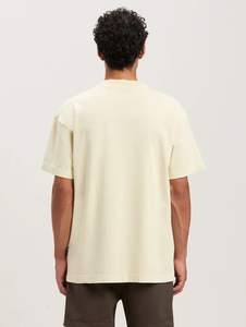 T-shirt à la mode pour hommes-T-shirt graphique décontracté avec imprimé artistique, T-shirt en coton doux pour tenue de week-end T-shirt pour hommes - Product Image 3