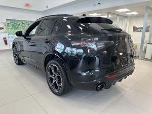 <span class=keywords><strong>Alfa</strong></span> <span class=keywords><strong>Romeo</strong></span> <span class=keywords><strong>Stelvio</strong></span> Veloce <span class=keywords><strong>2024</strong></span> : Luxe Abordable - Product Image 2
