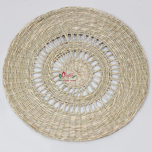 Artex Dong Thap Napperons modernes tissés à la main en jonc de mer et tapis de table à manger pour cuisines confortables et intérieurs modernes (Vietnam) - Product Image 1