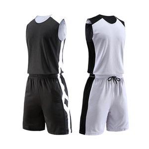 2025 unisexe Logo personnalisé uniforme de football 100% Polyester nouveauté taille adulte OEM Service de coupe automatisé - Product Image 2