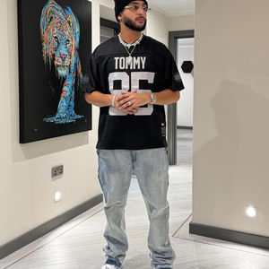 เสื้อยืดโอเวอร์ไซส์ทรงครอปสำหรับผู้ชาย ผลิตตามสั่ง ผ้าหนา 300gsm คอเต่า ปักลาย ตกไหล่ ทรงบ็อกซี่ พิมพ์ลาย - Product Image 4