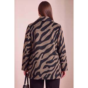 Abrigo de invierno con estampado de leopardo, sin forro, talla grande, color café - Product Image 5