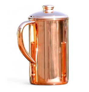 Pichet en cuivre pur pour bienfaits ayurvédiques pour la santé Pichet à eau en cuivre fabriqué à la main de 1.5 litres avec couvercle assorti Ayurveda Health - Product Image 1