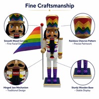 Figura de Cascanueces Arcoíris del Orgullo, Decoración Navideña de Madera, Bandera Artesanal, Venta al por Mayor, para Exhibición en Repisa y Puerta