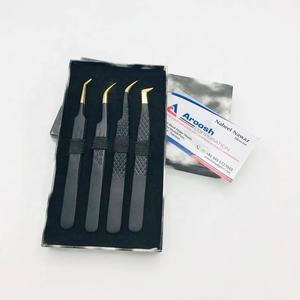 Pinzas de pestañas de agarre de diamante de acero inoxidable de alta calidad Punta de oro negro Pinzas de extensión de pestañas puntiagudas sostenibles al por mayor - Product Image 1