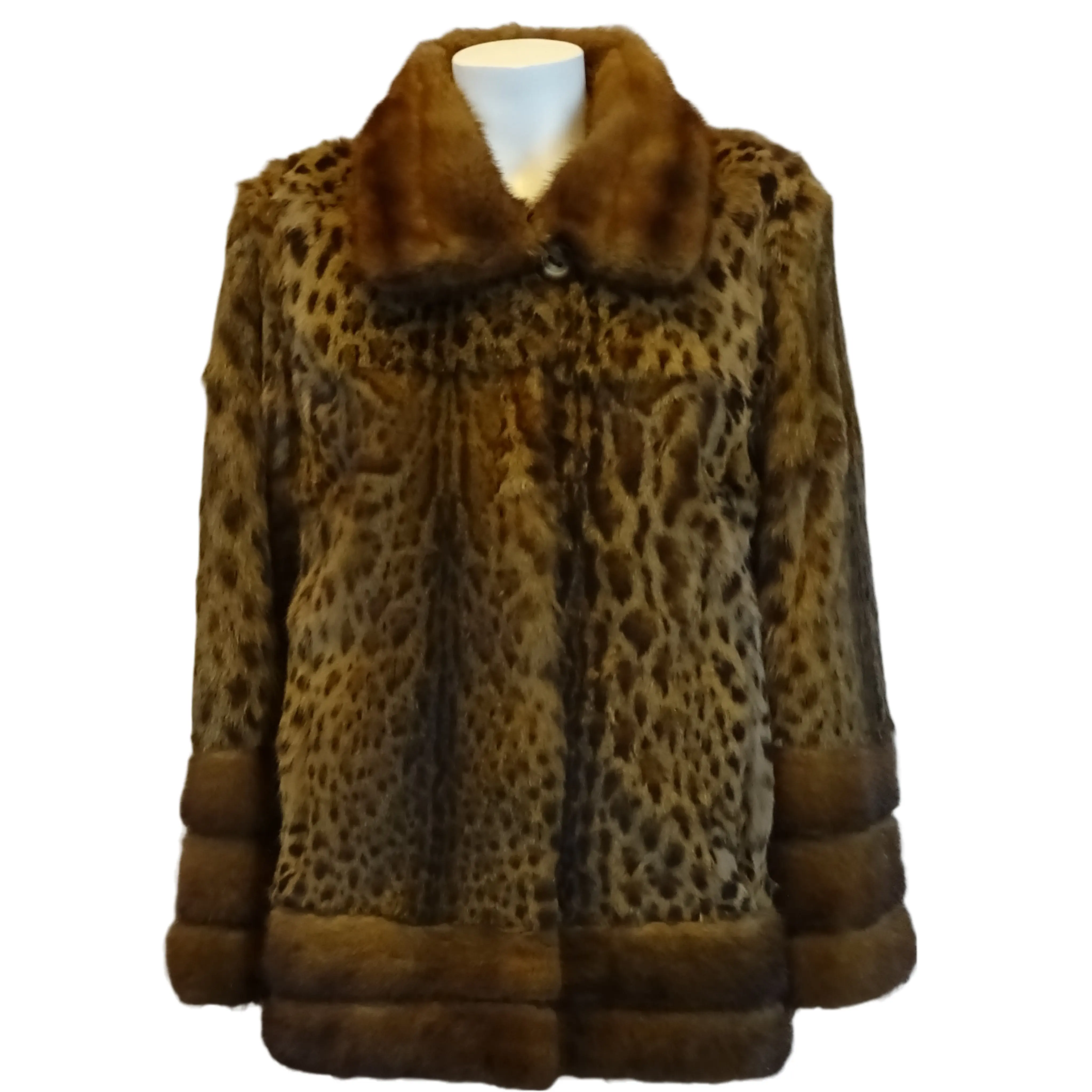 Lông Tốt Ocelot Và Chồn Coat Đối Với Phụ Nữ Màu Sắc Tự Nhiên Bất Fur Made Với Lao Động Ý Bộ Sưu Tập Lông 2023