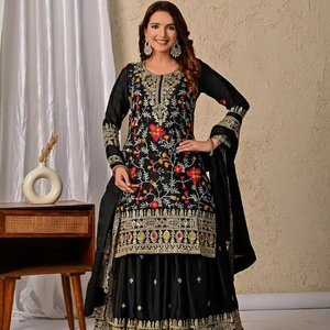 Lanzamiento del nuevo diseñador Party Wear Look Top , Sharara Plazzo y Dupatta - Product Image 1