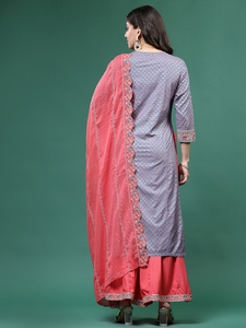 Ensembles Kurta Sharara Dupatta en rayonne grise à col en V pour femmes, vente en gros, meilleure qualité, vêtements ethniques - Product Image 2